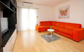 Sunny & Relaxing Apartment